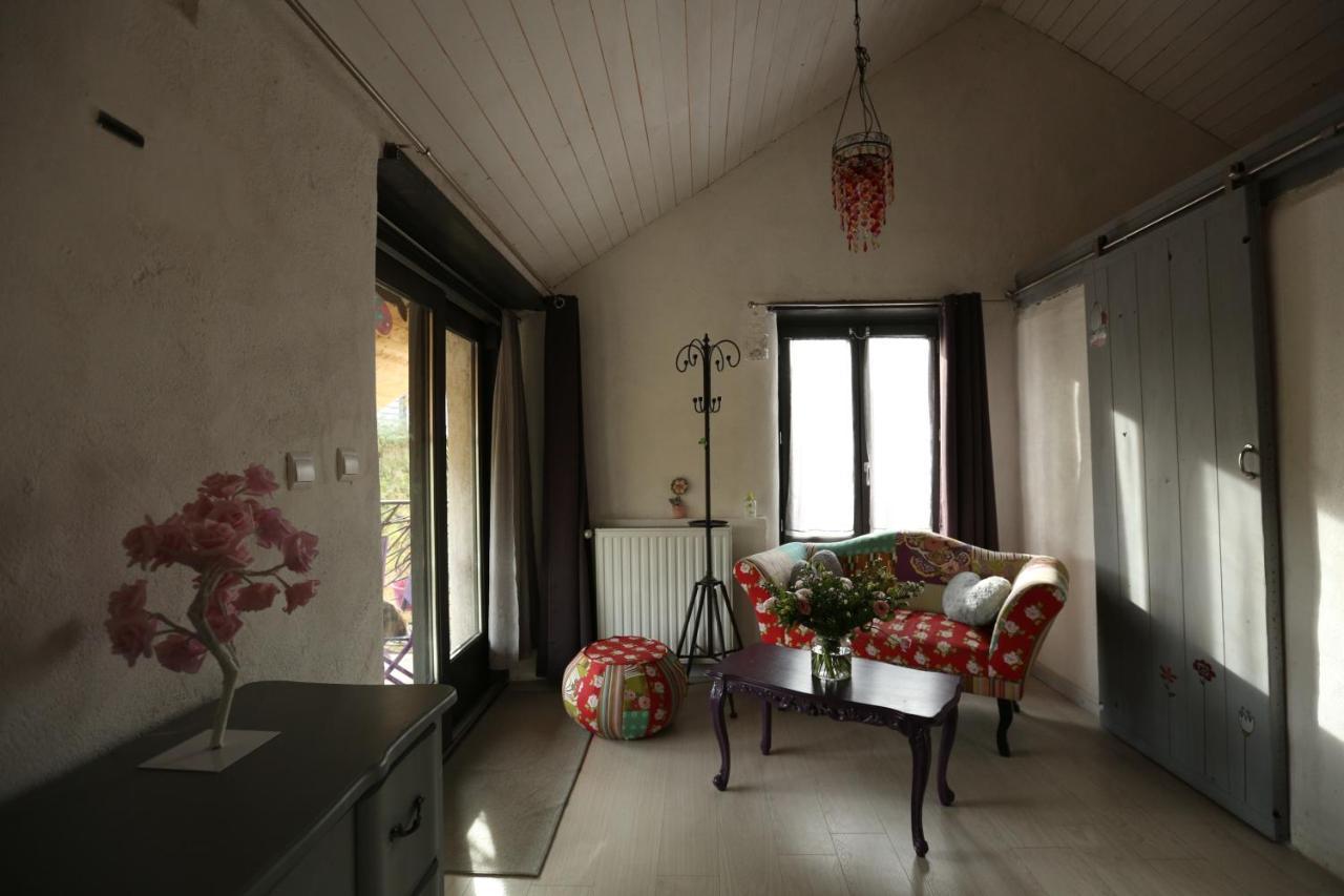 Fenetre Sur Loire Bed & Breakfast Iguerande ภายนอก รูปภาพ