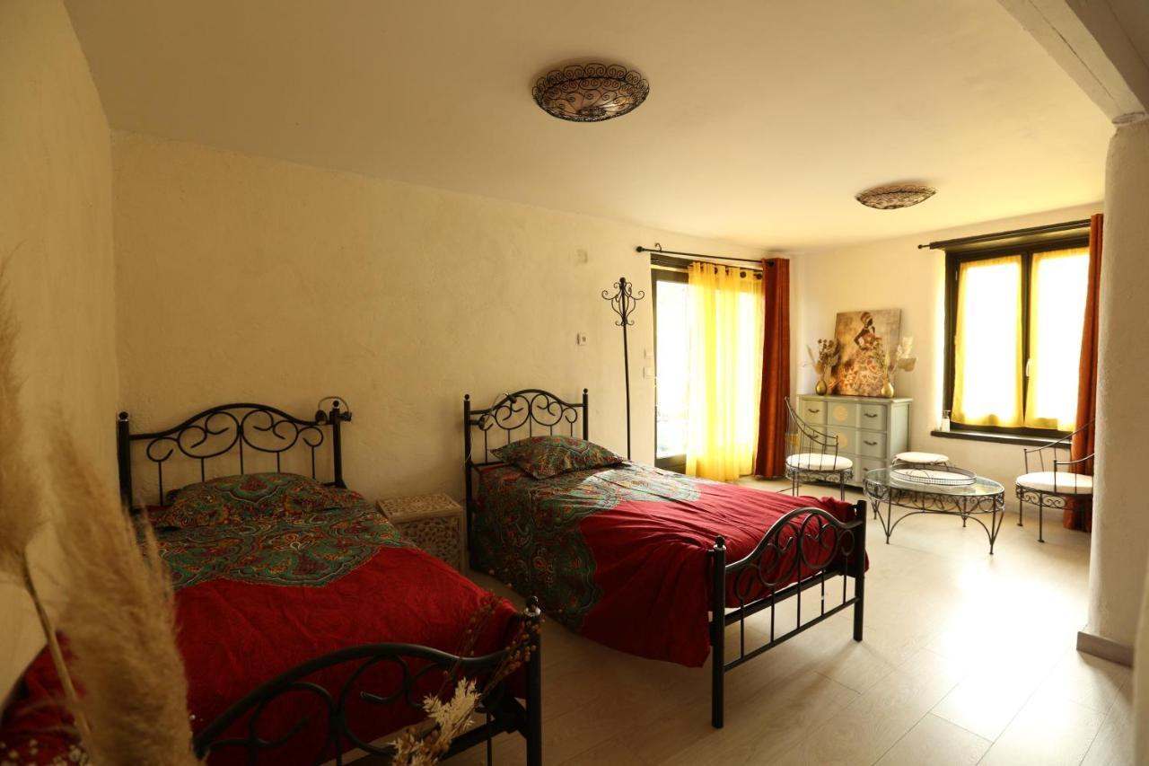 Fenetre Sur Loire Bed & Breakfast Iguerande ภายนอก รูปภาพ